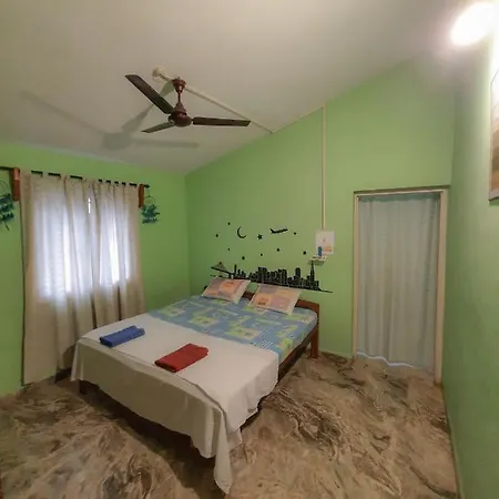 Auslyn Guest House Bogmalo Exterior photo